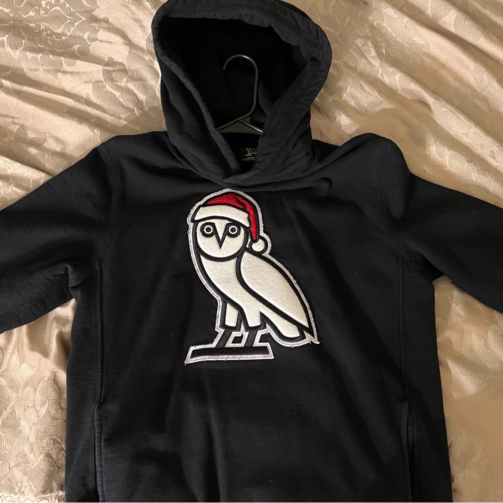 OCTOBER’S VERY OWN, MEDIUM, BLACK, CHRISTMAS EDITION